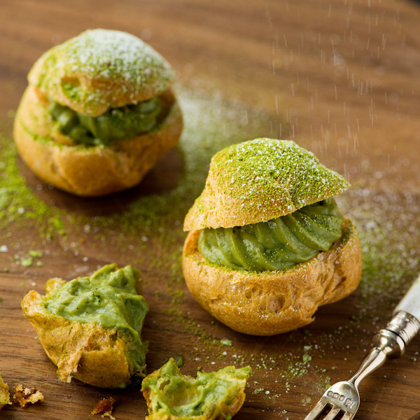抹茶シュークリーム